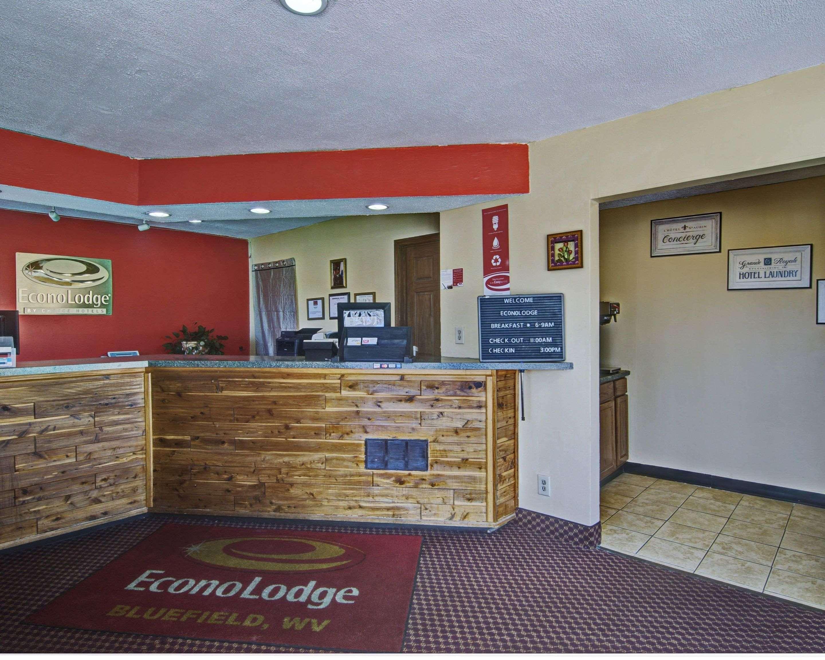 Econo Lodge Near Bluefield College Exteriör bild