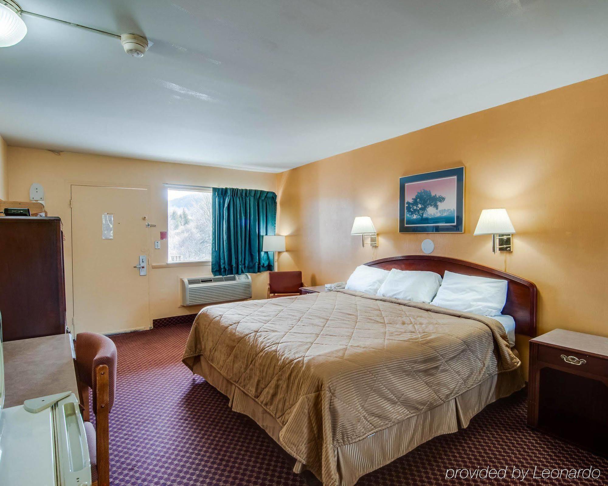 Econo Lodge Near Bluefield College Exteriör bild
