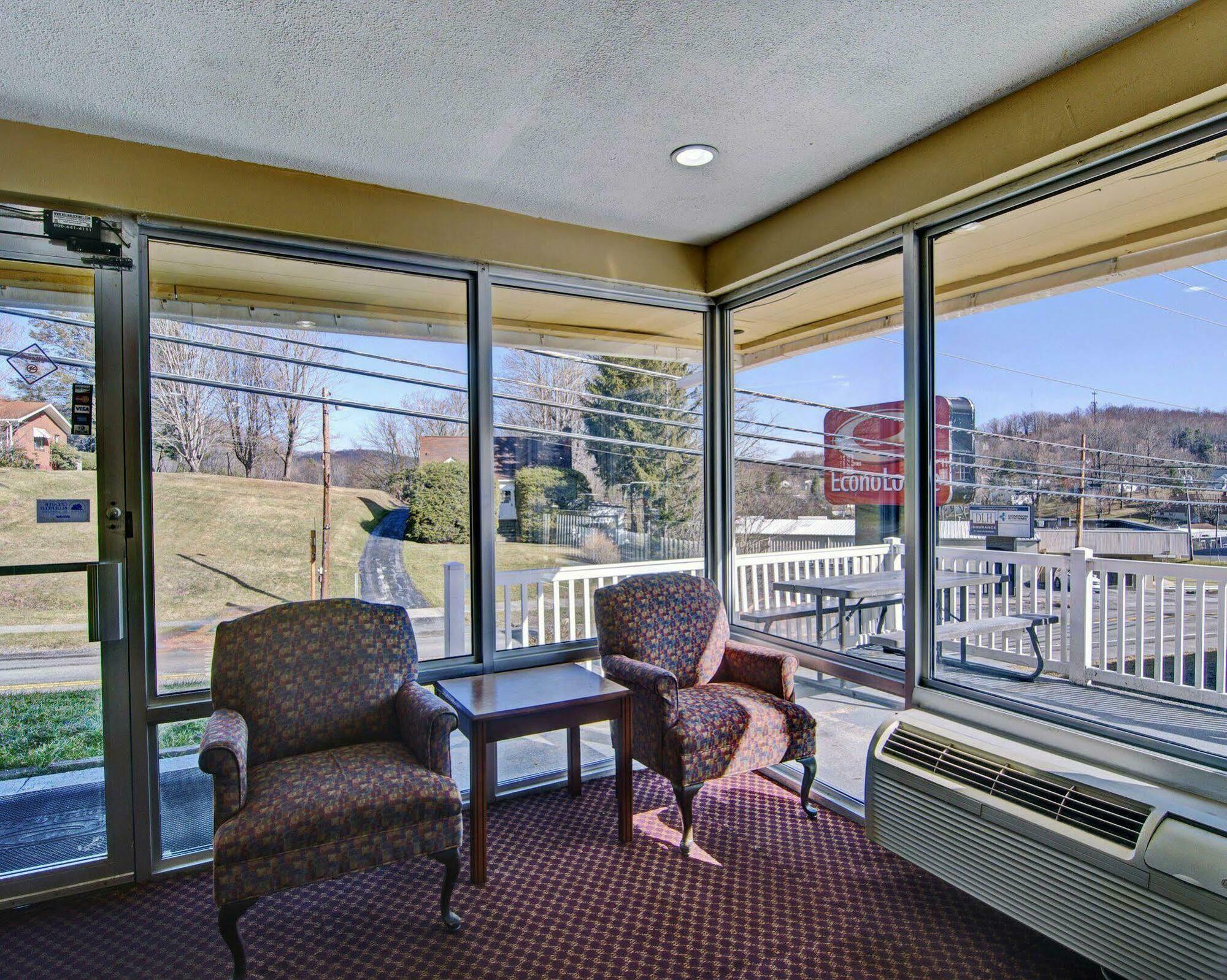 Econo Lodge Near Bluefield College Exteriör bild